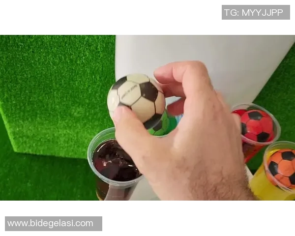 全球足球明星代言的饮料品牌盘点与推荐