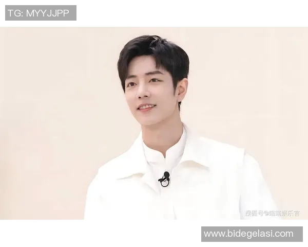 肖战与足球明星的精彩对决:谁能在球场与舞台上赢得更多掌声与荣耀 肖战与足球明星的精彩对决:谁能在球场与舞台上赢得更多掌声与荣耀