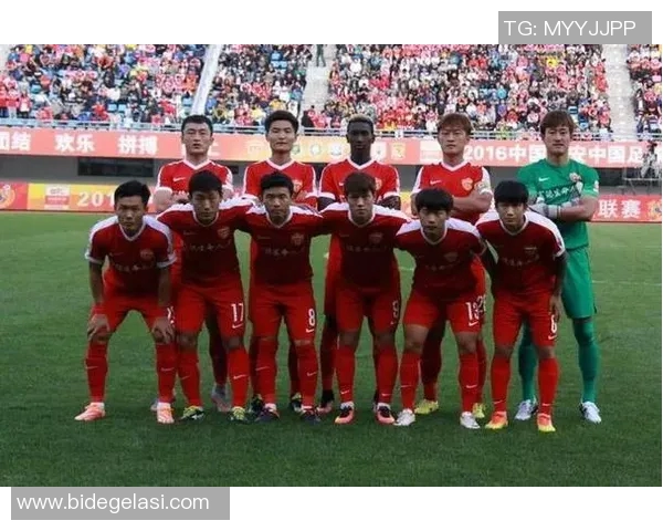 成都篮球队在大师赛积分榜上以55分稳居第一位置，展现强劲实力